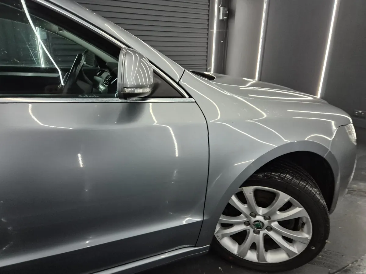 Skoda Superb 2010 - Image 5