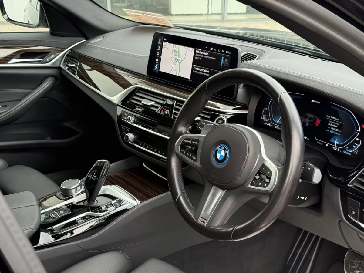 BMW 5-Series 530e M Sport Saloon - Image 4