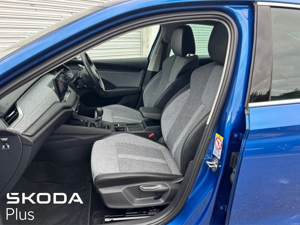 Skoda Octavia 2.0 TDI 115 BHP SELECTION + ****WITH - Image 4
