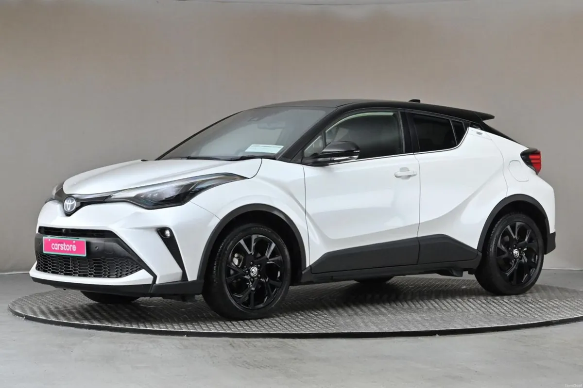 Toyota C-HR 1.8 HYBRID **BI-TONE ROOF**HALF LEATHE - Image 4