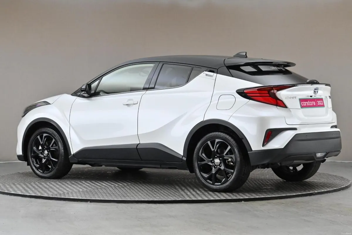 Toyota C-HR 1.8 HYBRID **BI-TONE ROOF**HALF LEATHE - Image 6
