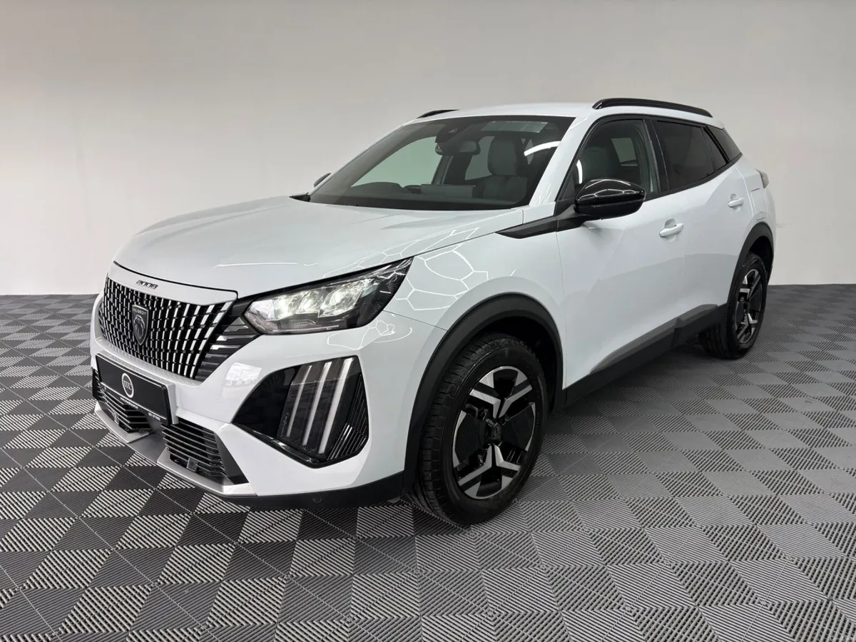 Peugeot 2008 Allure 1.2 2024 - Image 3