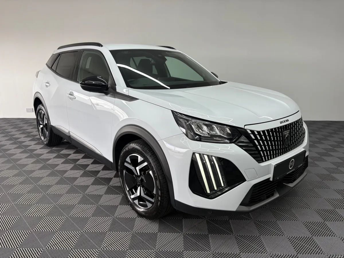 Peugeot 2008 Allure 1.2 2024 - Image 1