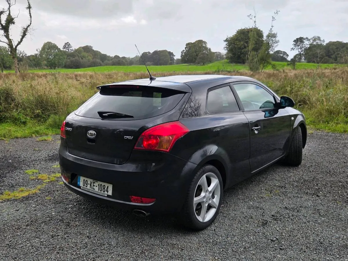 Kia Ceed - Image 4