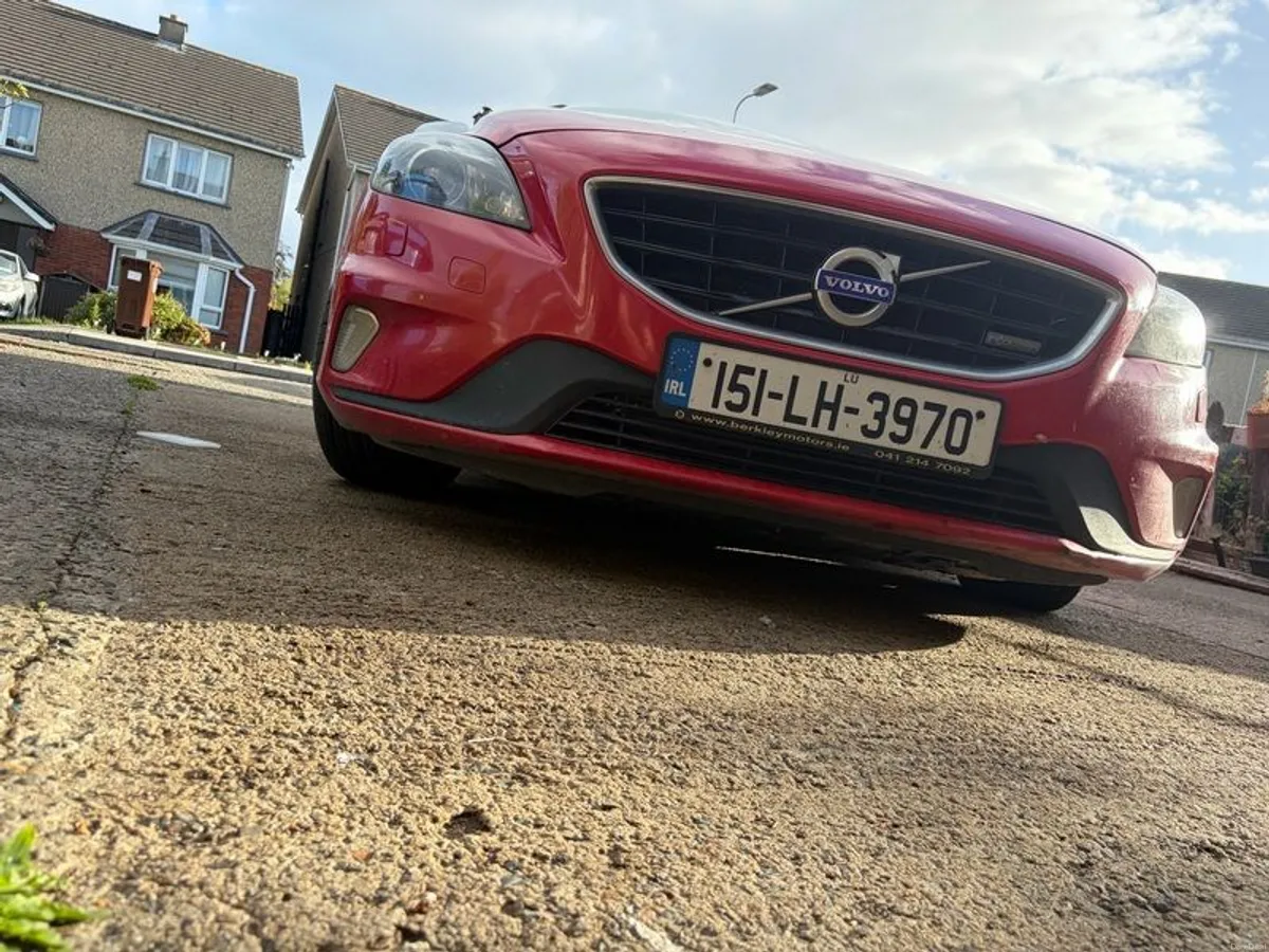 2015 Volvo V40 - Image 2