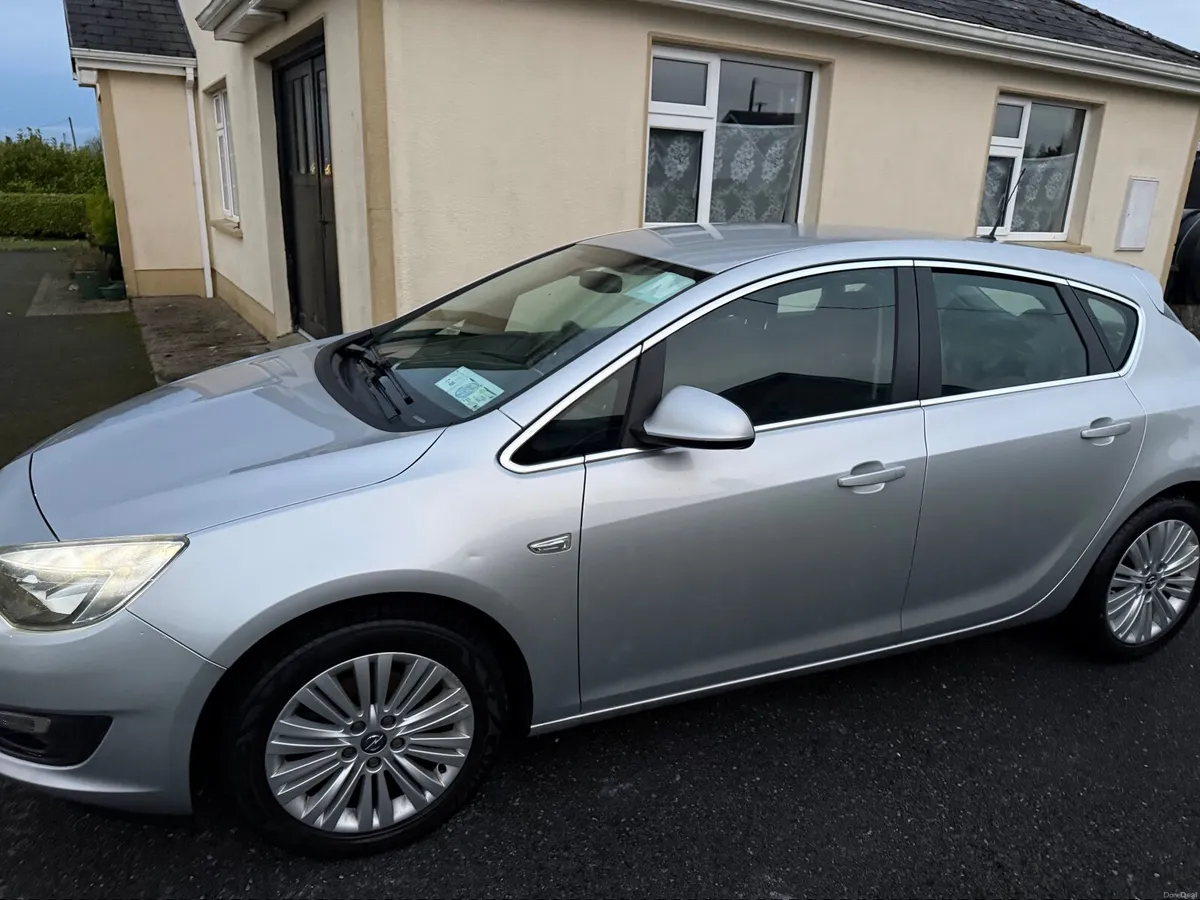 Opel Astra 2015 - Image 6