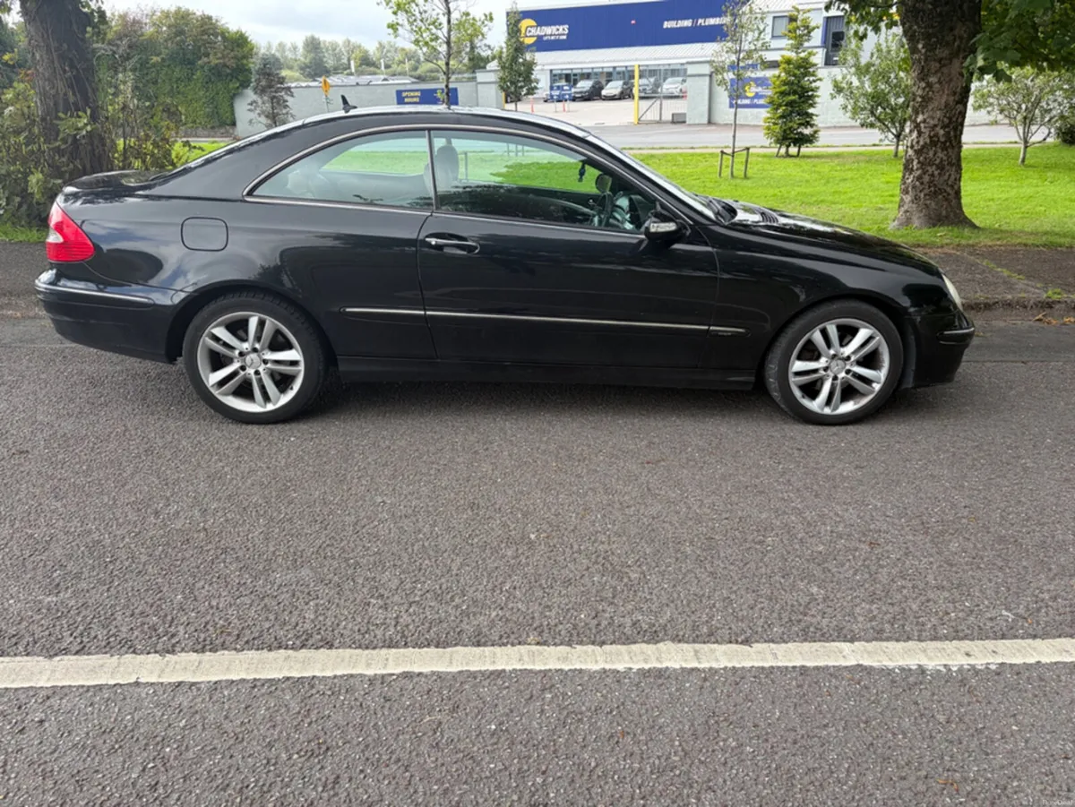 Mercedes-Benz CLK 200 K AVANTGARDE 2DR AUTO - Image 3