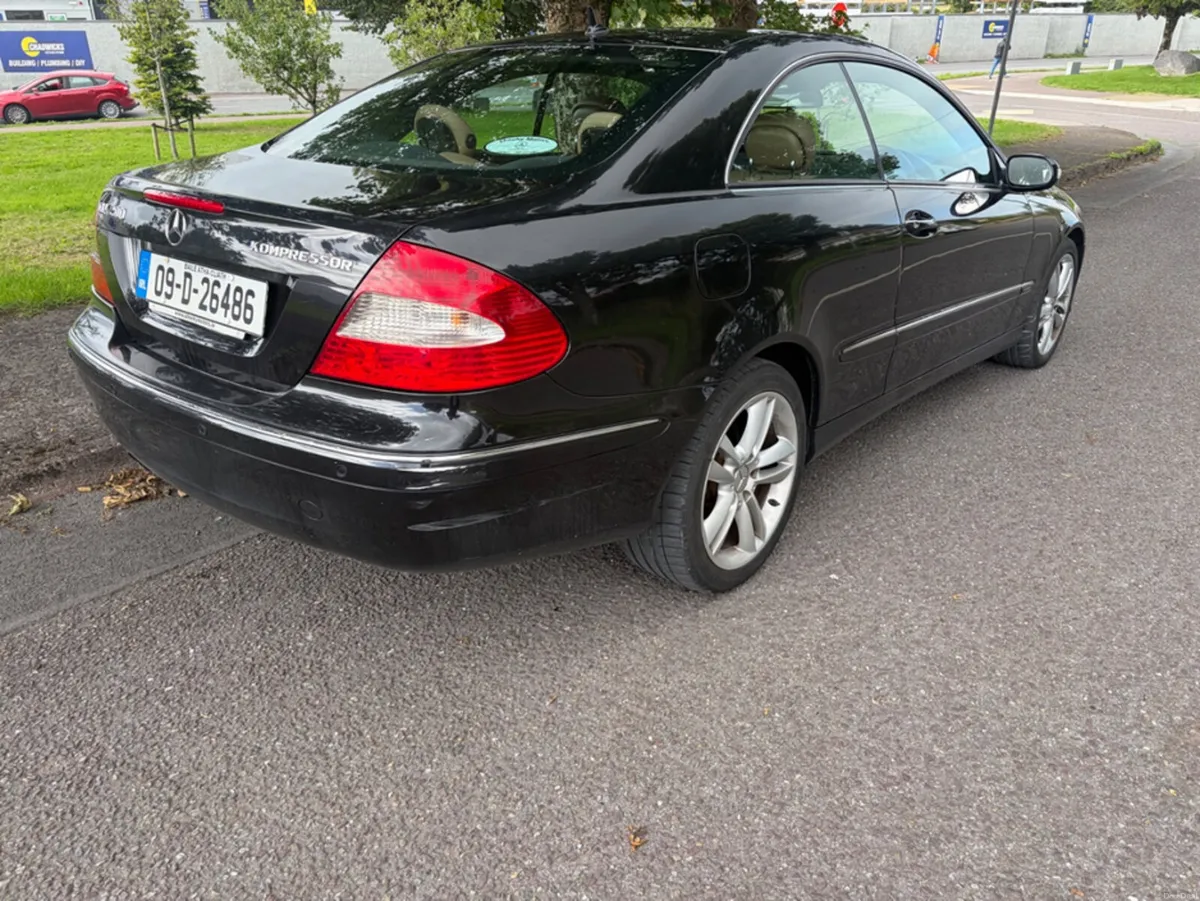 Mercedes-Benz CLK 200 K AVANTGARDE 2DR AUTO - Image 4