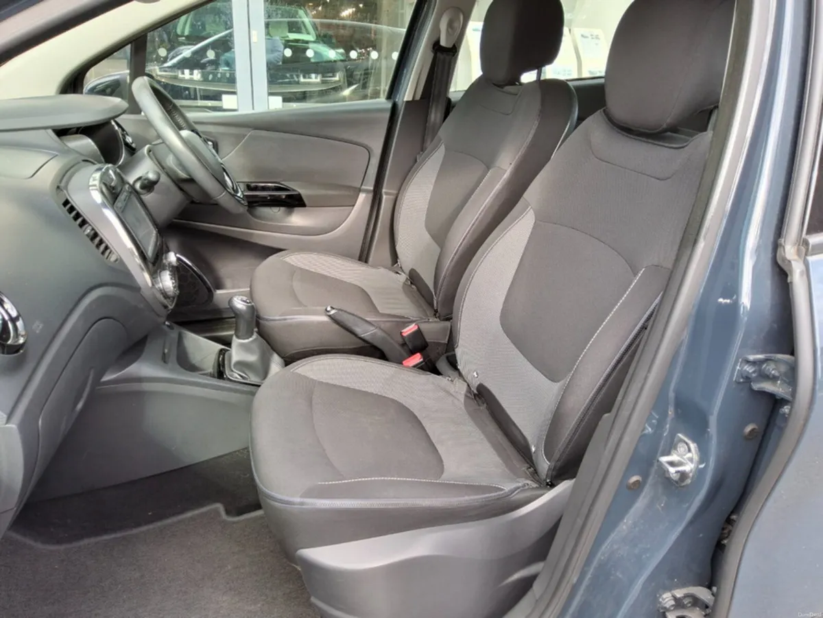 Renault Captur INTENSE 1.5 DCI - Very Low Mileage - Image 6