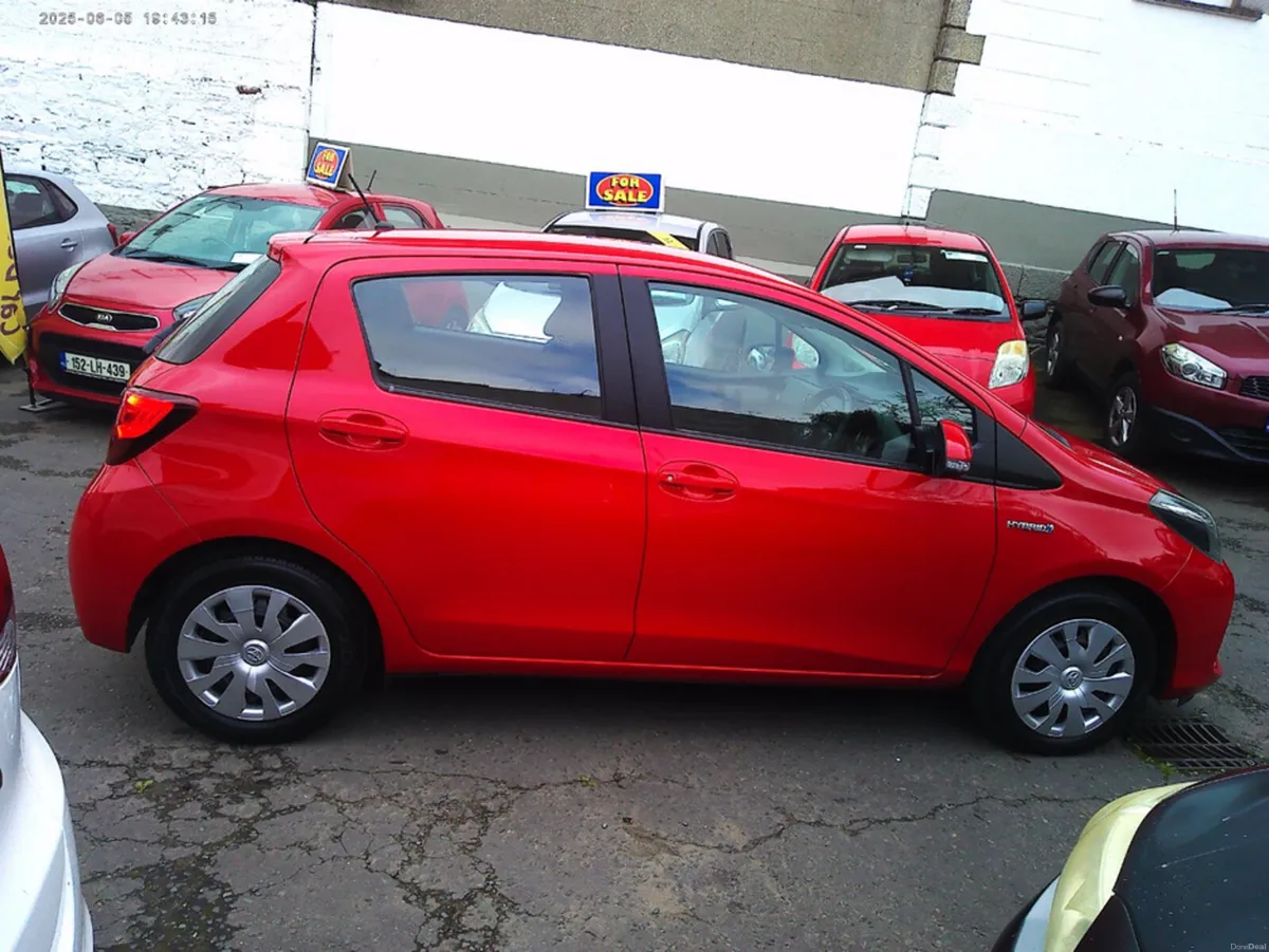 Toyota Yaris HYBRID MC 4DR AUTO - Image 5