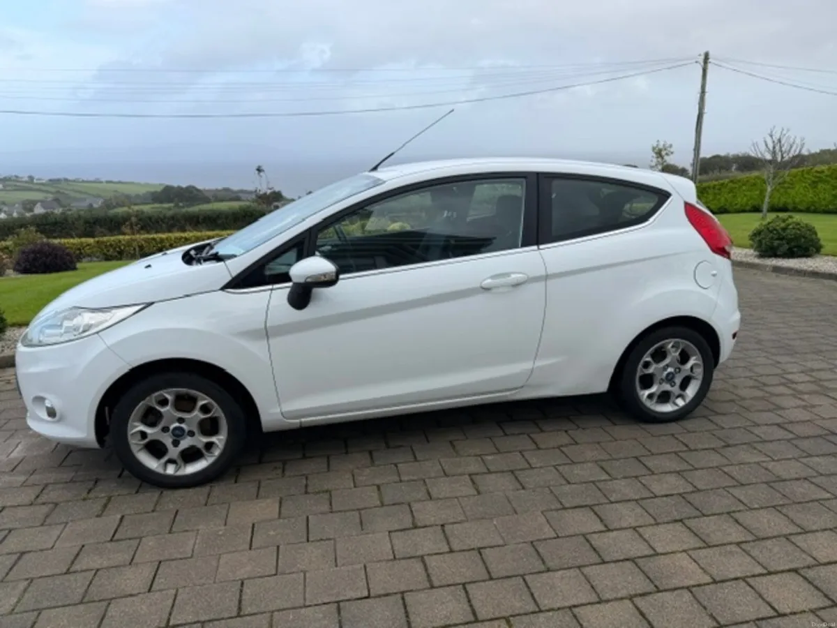 Ford Fiesta 2012 - Image 3