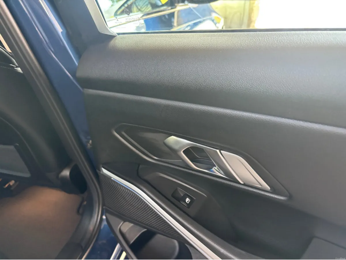 BMW 3-Series 320 DSL Sport seats 4DR AUTO Finance - Image 2