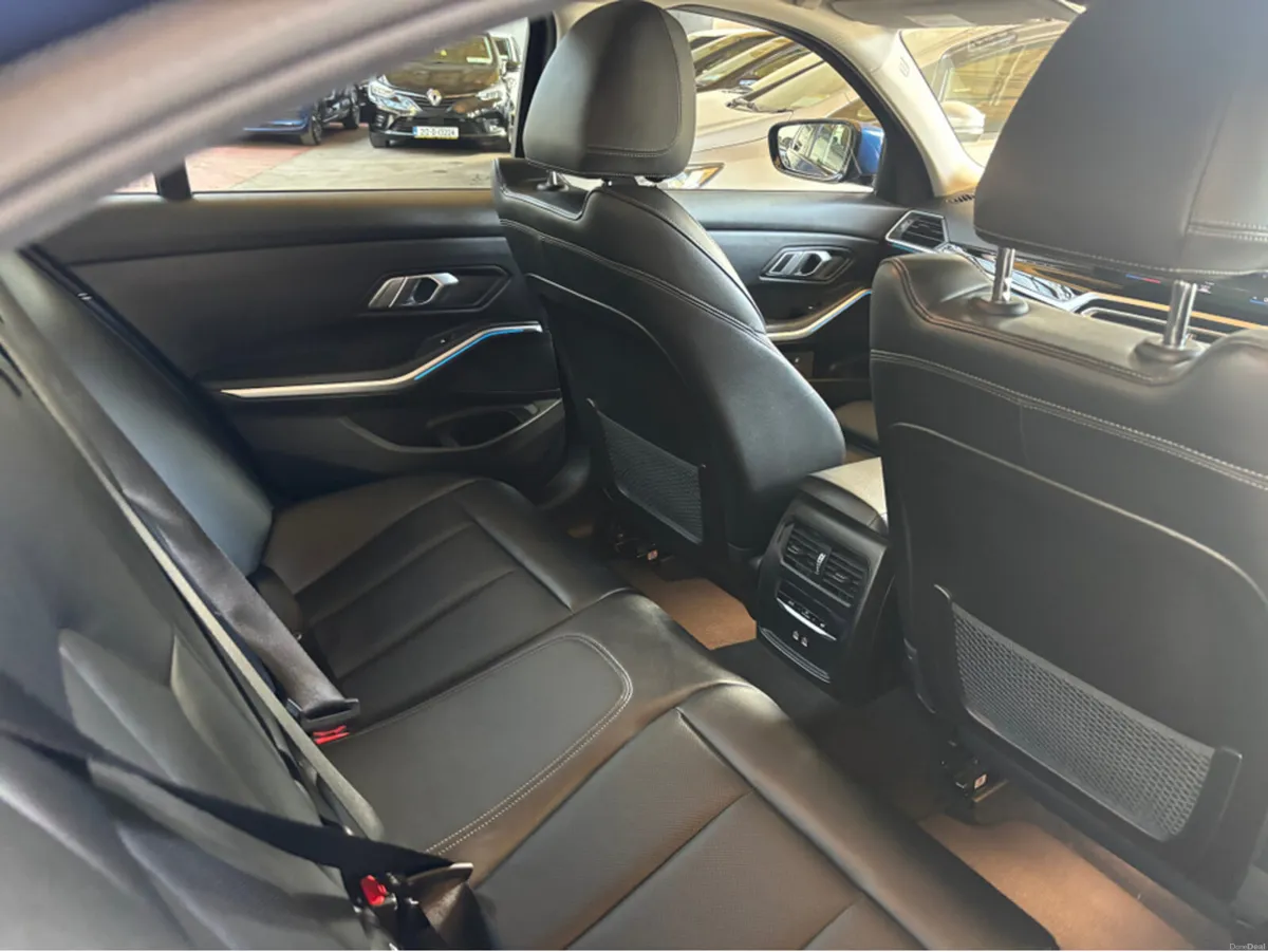 BMW 3-Series 320 DSL Sport seats 4DR AUTO Finance - Image 5