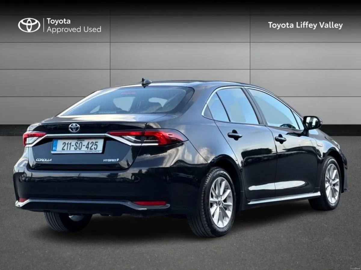 Toyota Corolla COROLLA HYBRID LUNA SALOON - Image 2