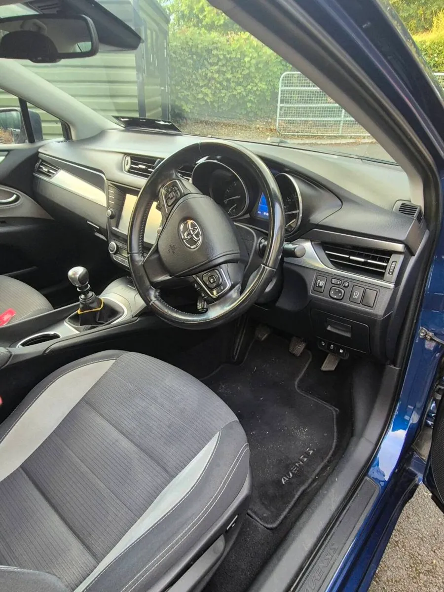 Toyota Avensis 152 - Image 5