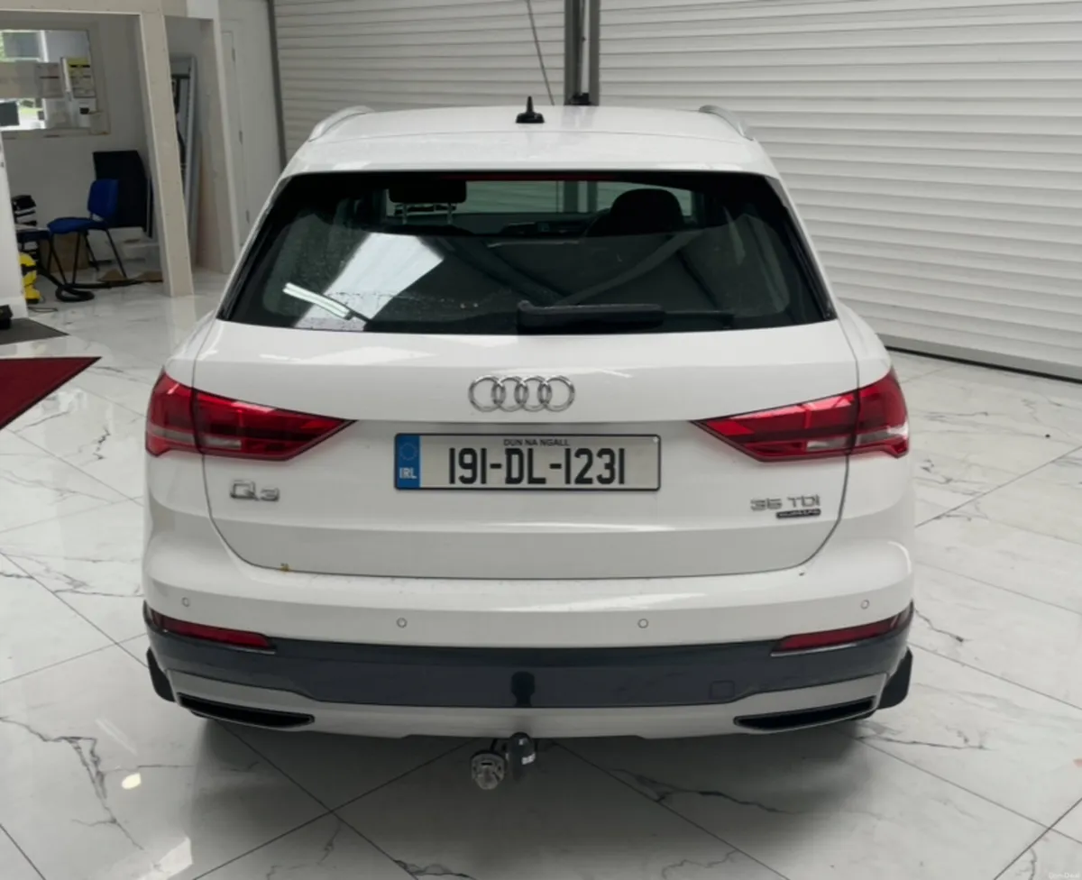 2019 Audi Q3 New Model 35 2.0 tdi Quattro Manual - Image 2