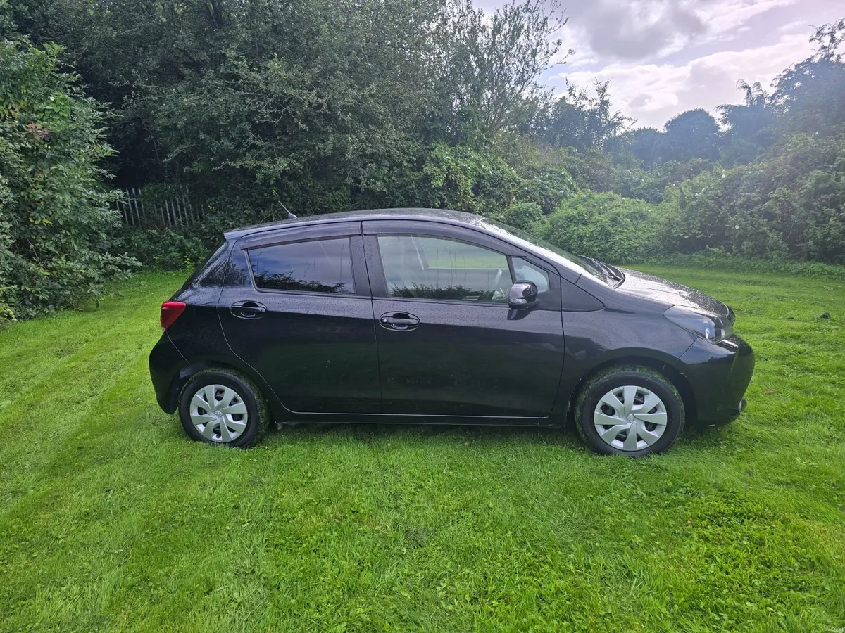 161 Toyota Vitz 1.0 VVti AutomaticLow mil,Nctd,Tax - Image 5