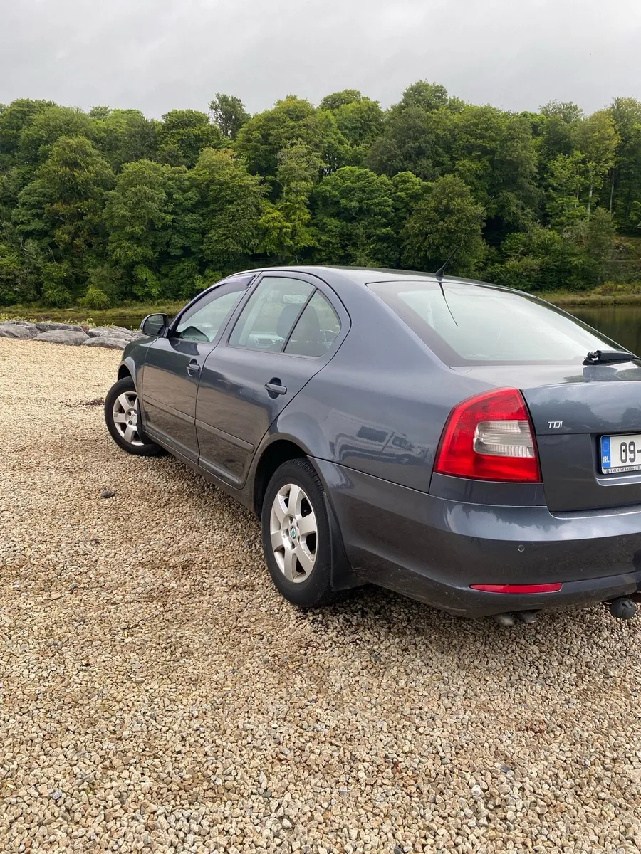 Car - Image 2