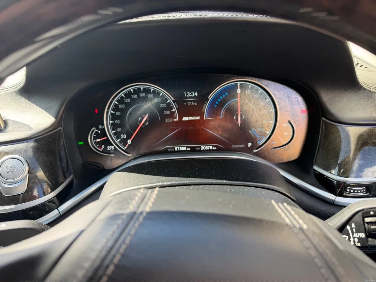 BMW 7-Series 2018 - Image 2