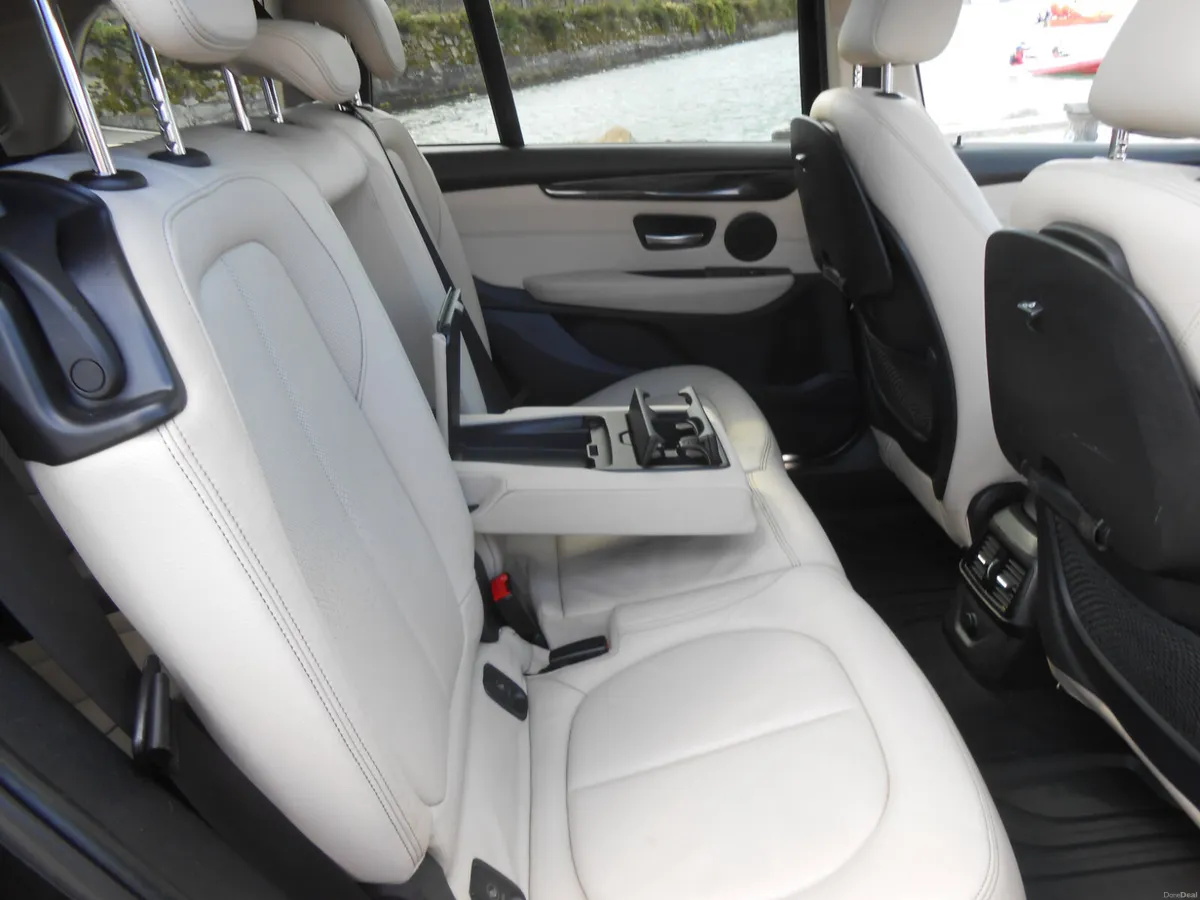 BMW 2-Series 7 Seater Luxury Petrol 2016 - Image 4