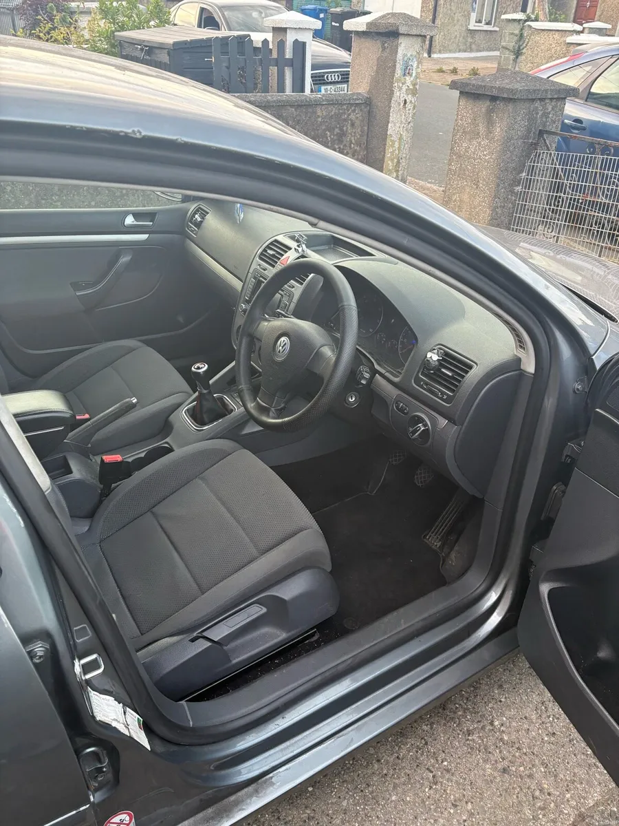 Volkswagen Golf mk5 - Image 5