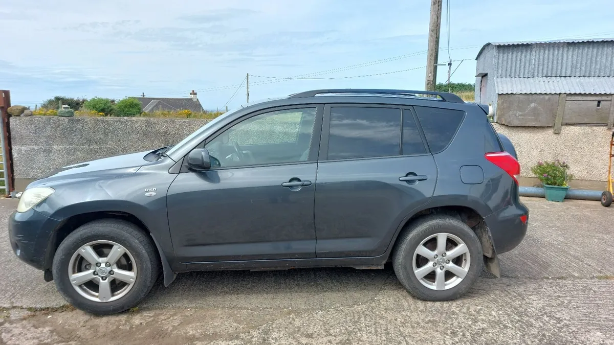 Toyota RAV4 2007 - Image 1