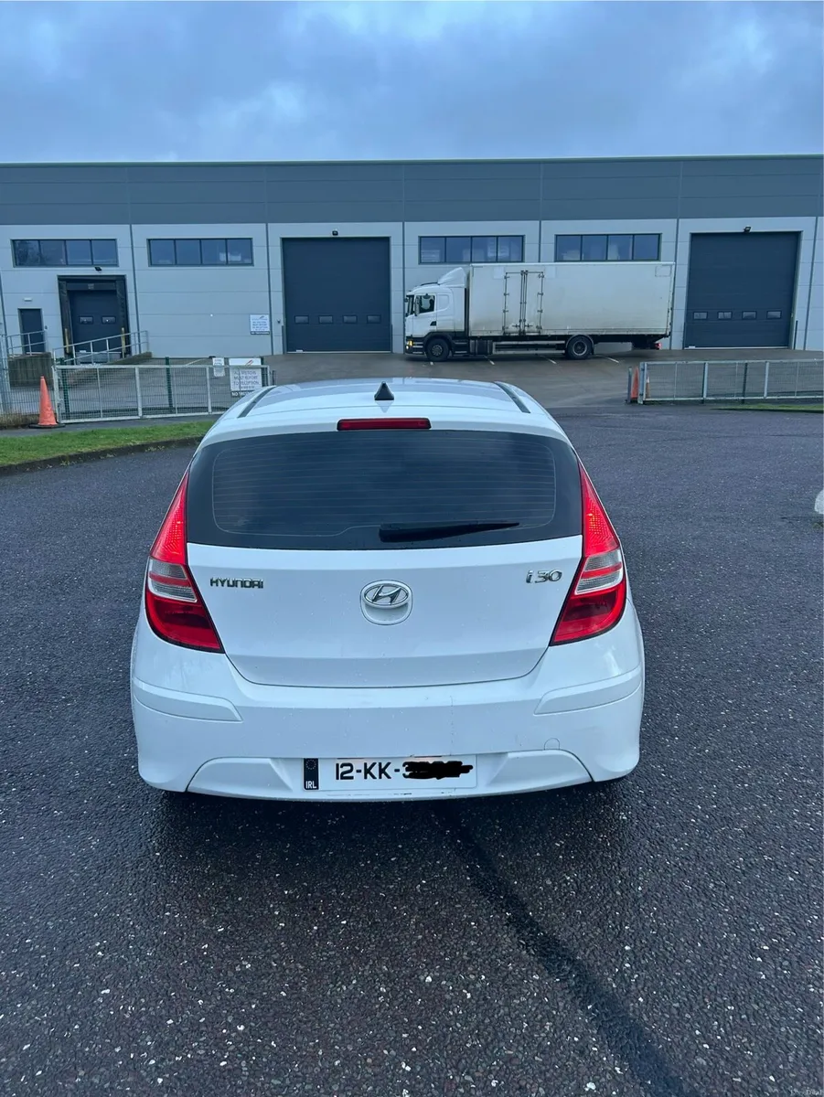 Car - Image 5