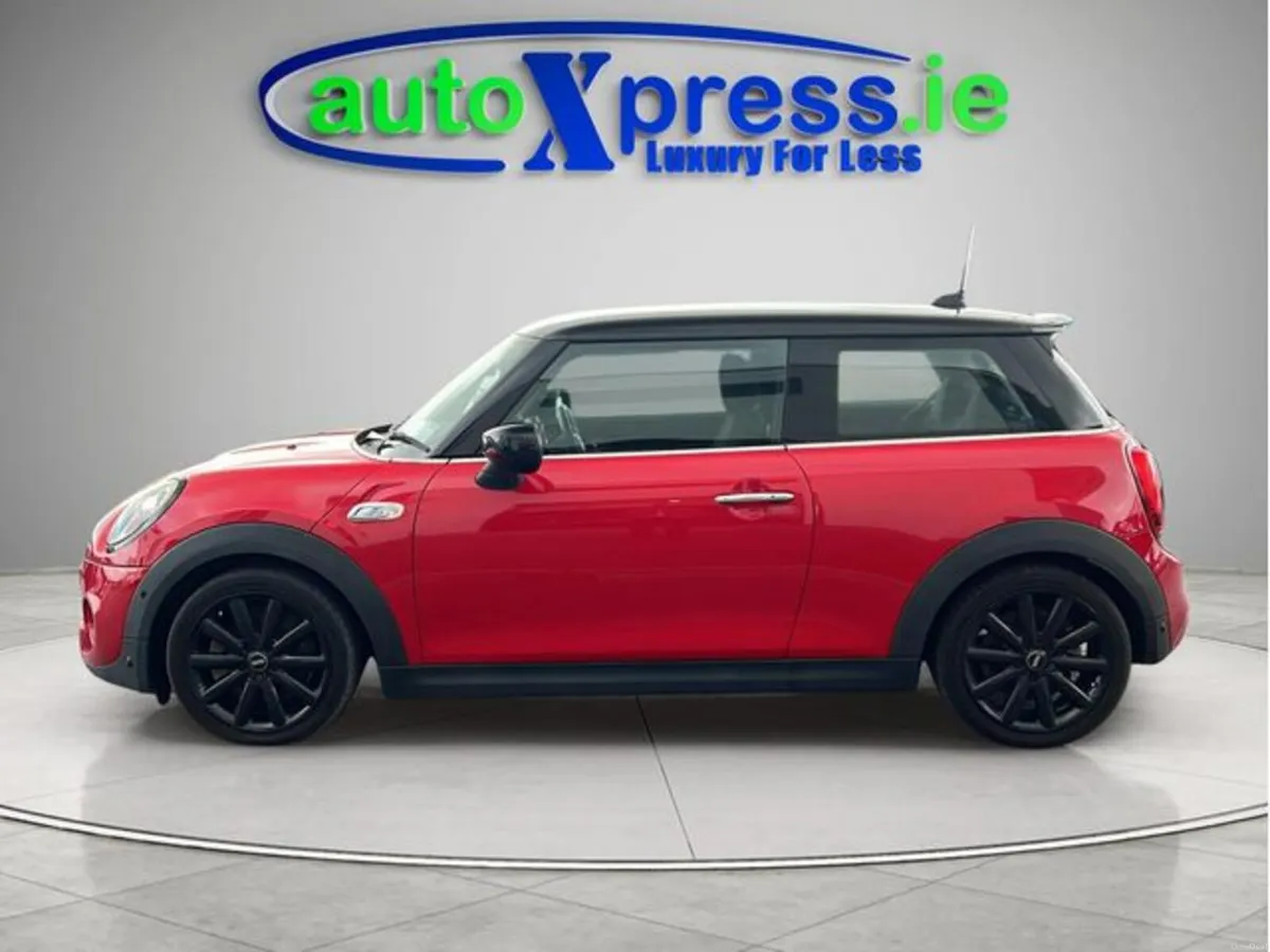 Mini Cooper D 2.0 Automatic, Reversing camera - Image 5