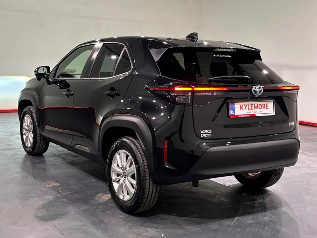 Toyota Yaris Cross HYBRID 1.5L PETROL AUTOMATIC - - Image 5