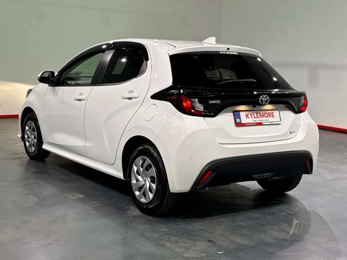Toyota Yaris HYBRID 1.5L PETROL AUTOMATIC - REVERS - Image 5