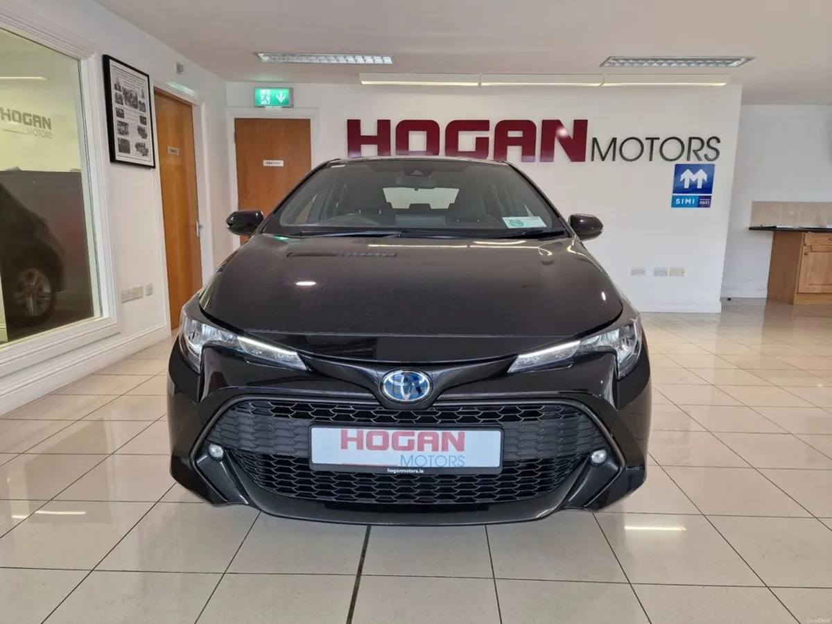 Toyota Corolla Hybrid Luna 5DR H/B Automatic - Image 2
