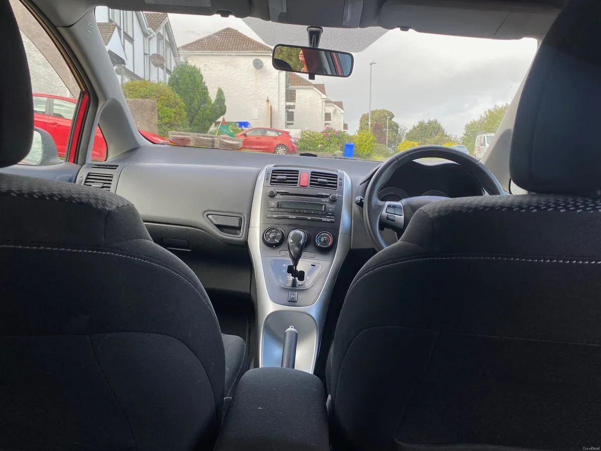 Toyota Auris 2010 - Image 3