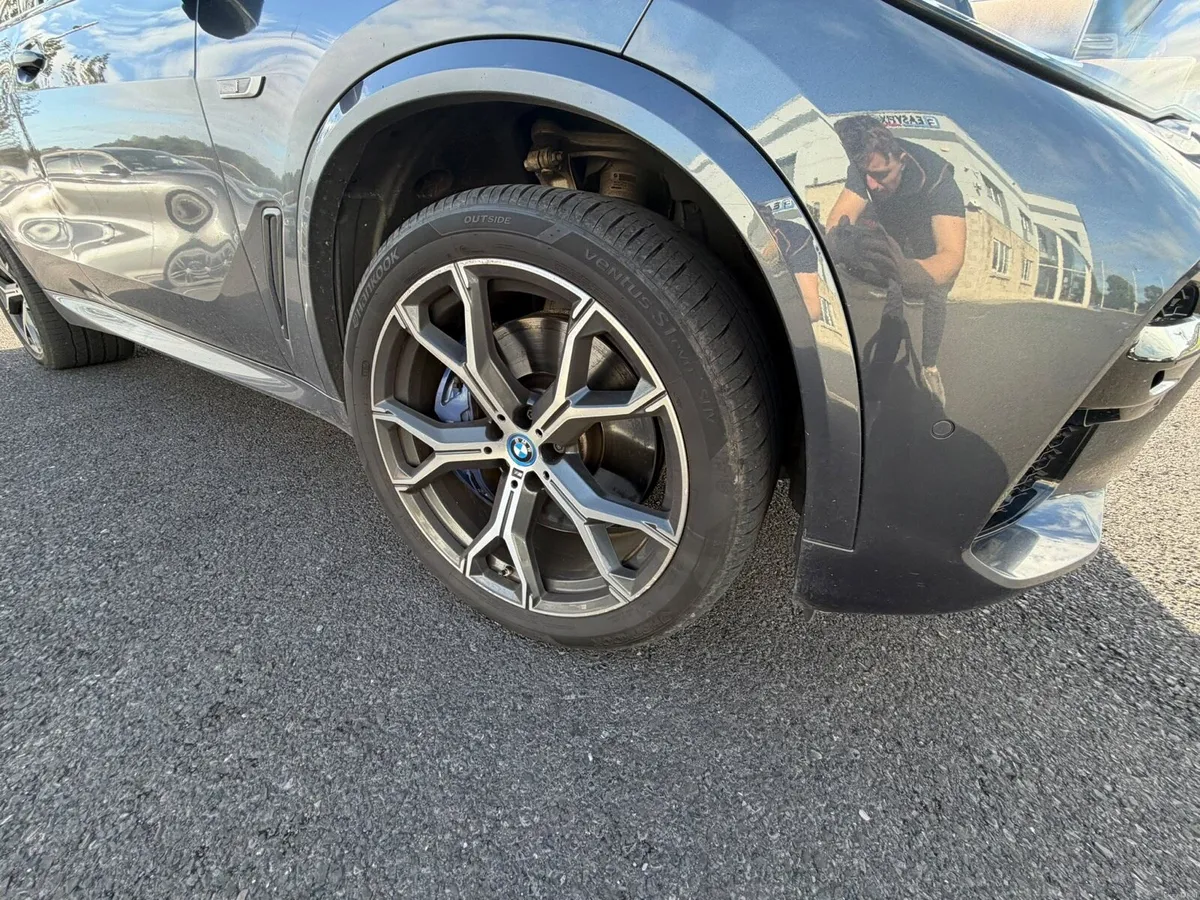 BMW X5 - Image 2
