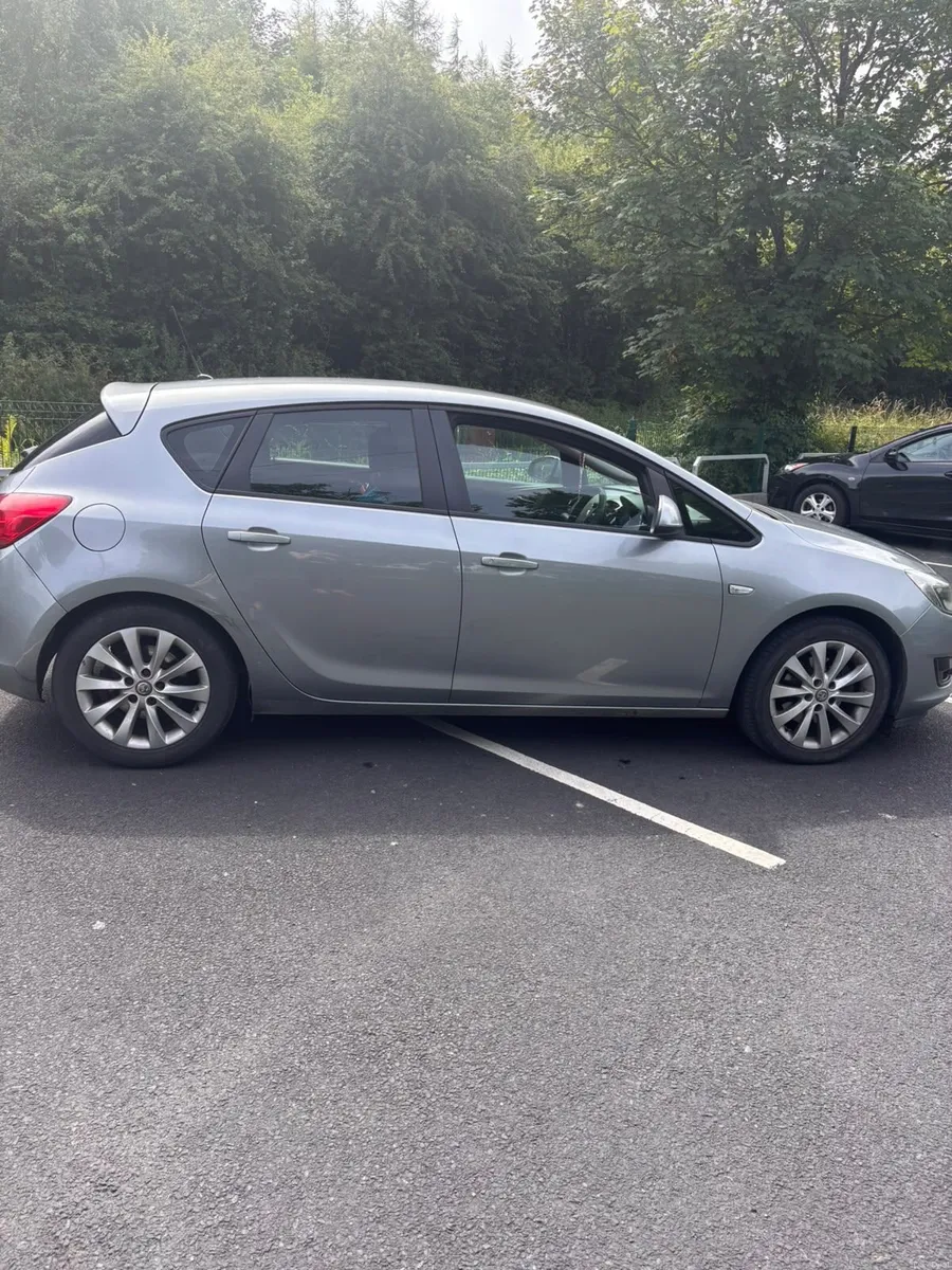 Vauxhall Astra 2013 - Image 3
