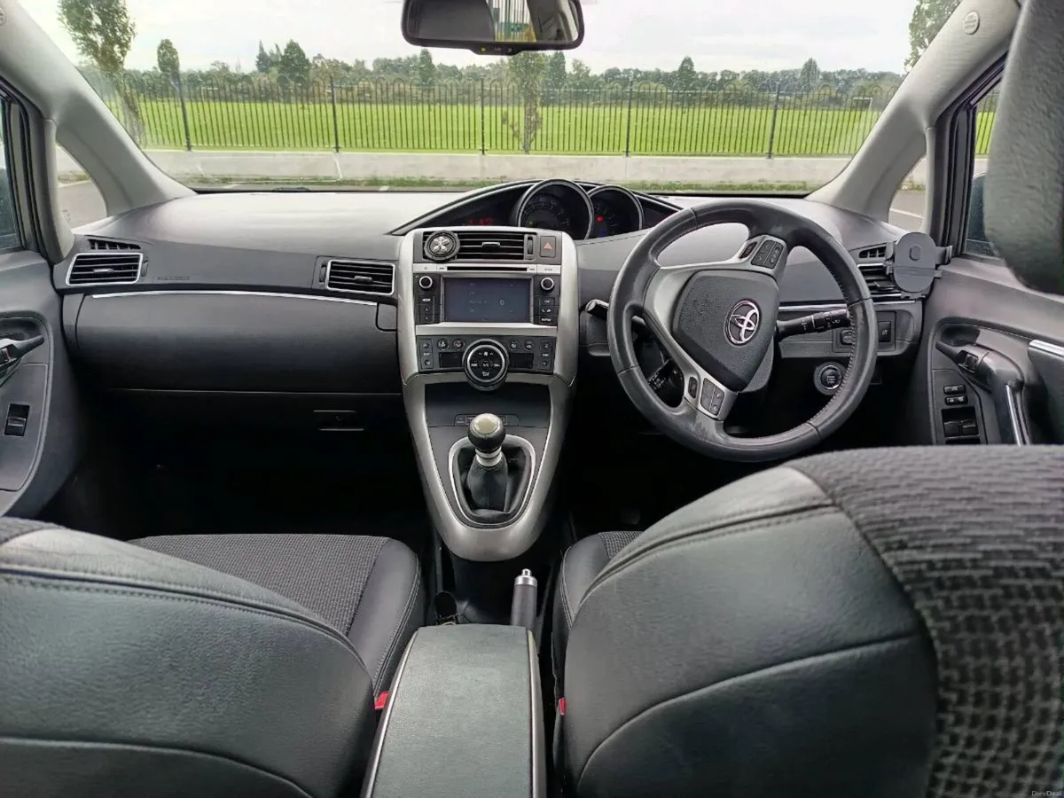 Car - Image 1