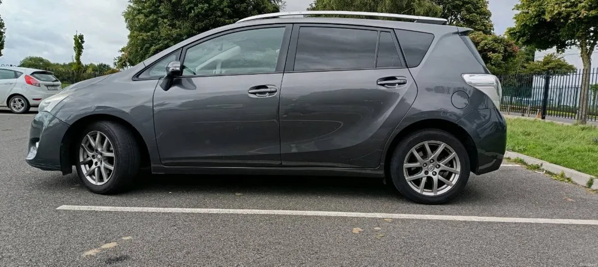 Car - Image 6