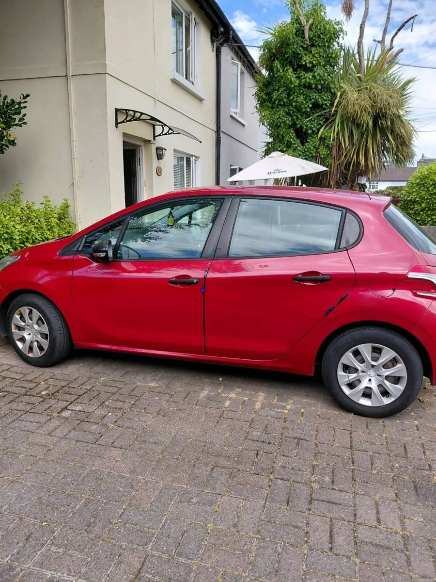 Car - Image 2