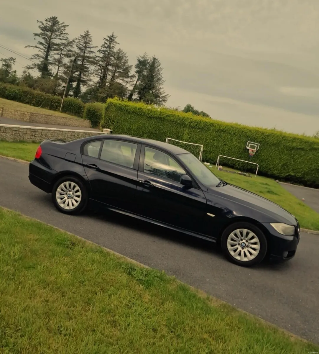 2009 bmw 320d - Image 3