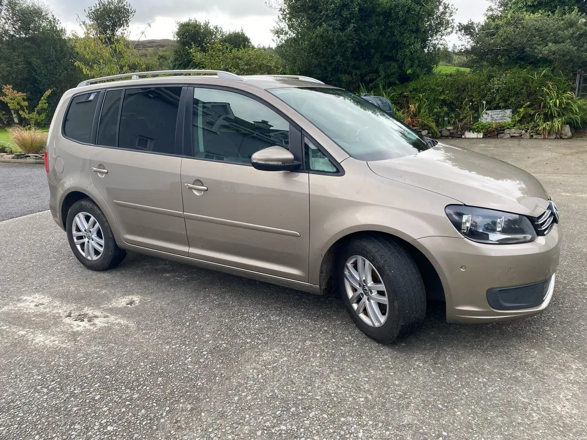 Volkswagen touran - Image 1