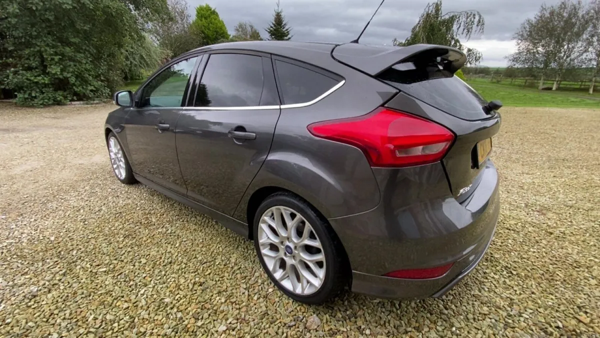 2016 FORD FOCUS 1.5 TDCI ST-LINE  VRT INCLUDED - Image 4