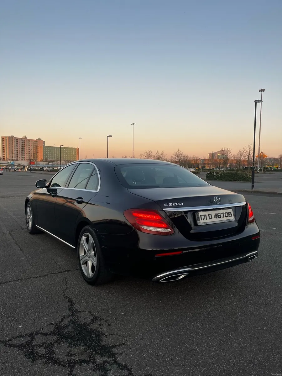 Mercedes Benz E220d - Image 5