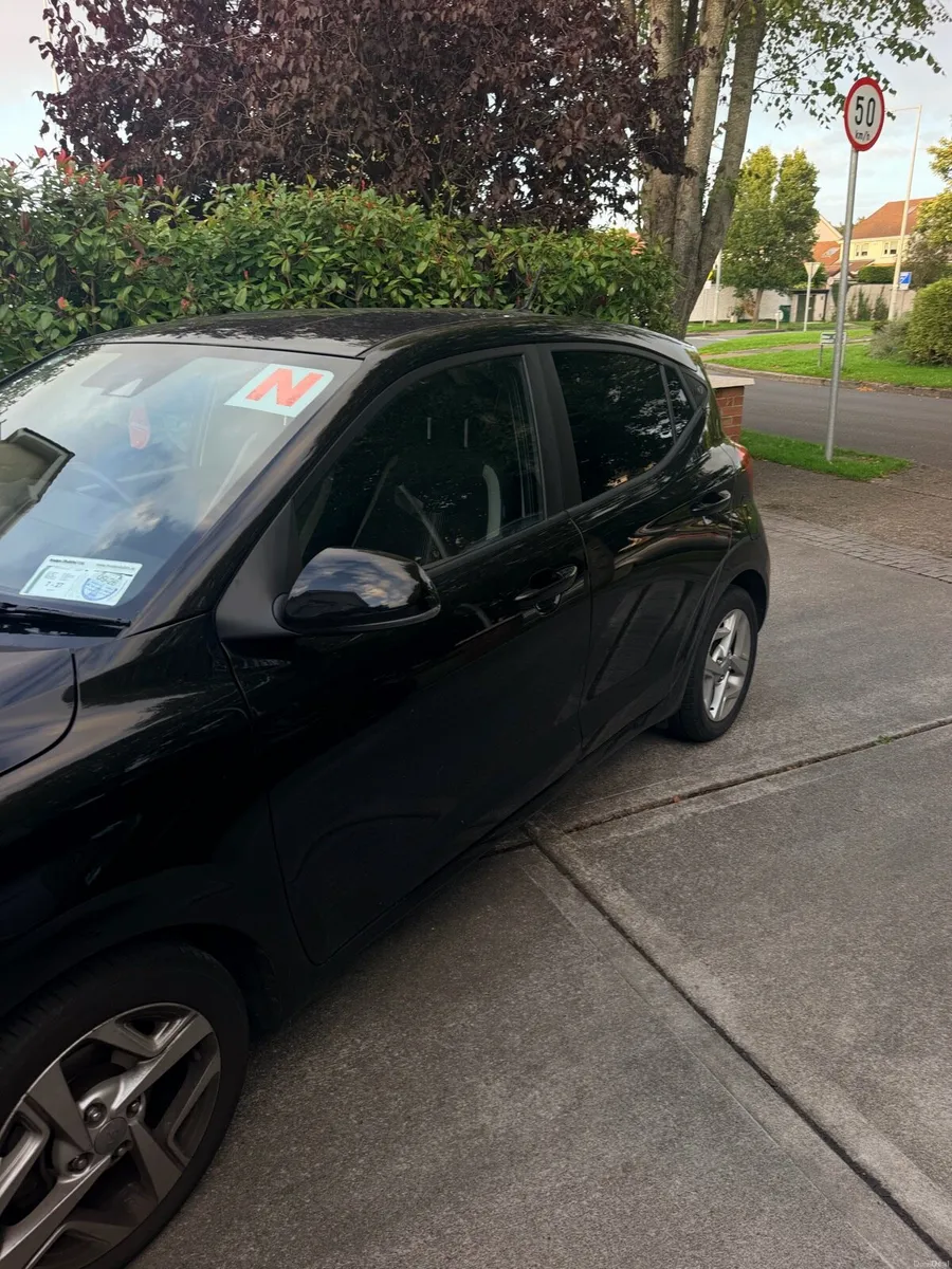 Hyundai i10 Deluxe 5DR - Image 3