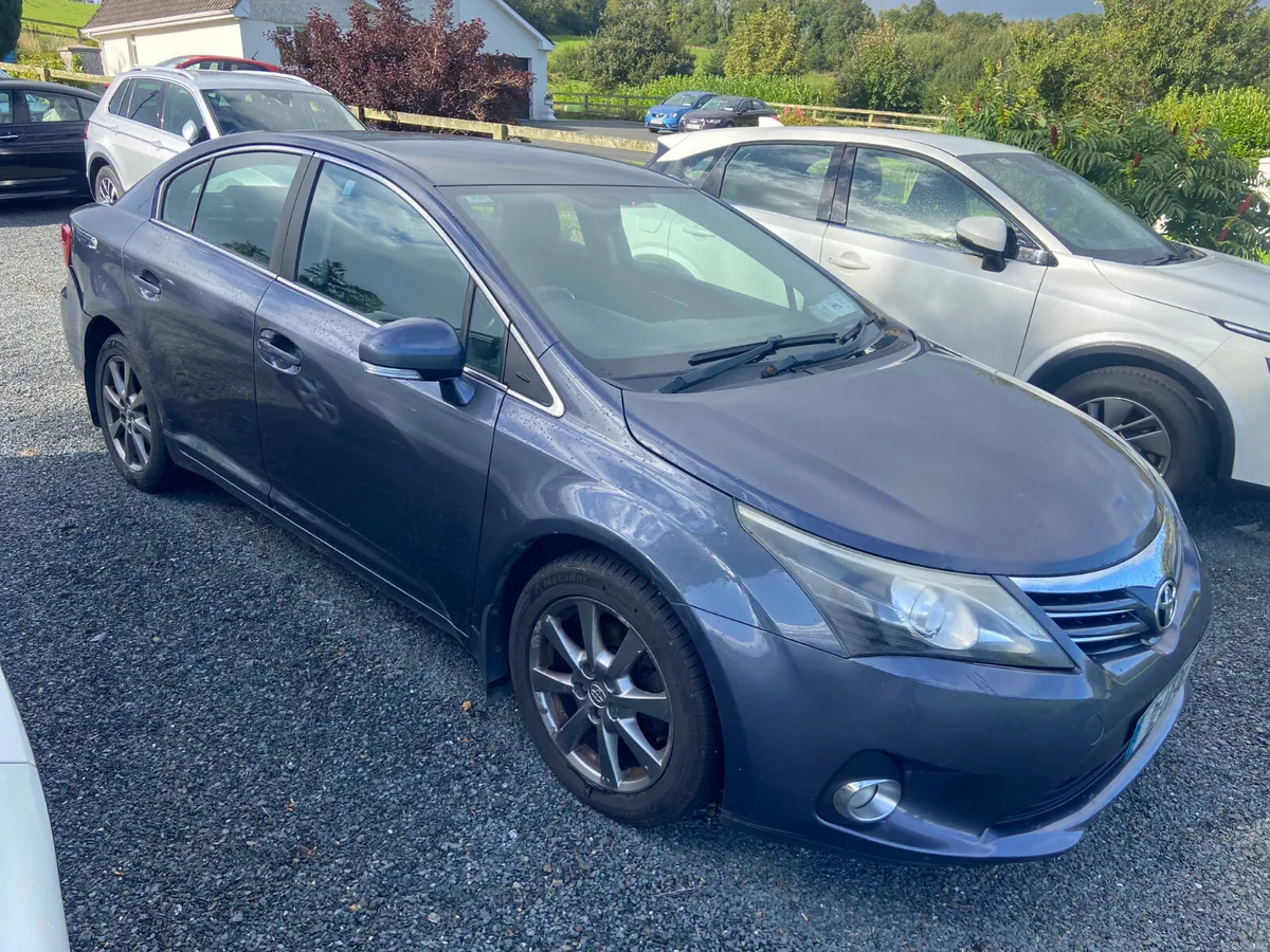 Toyota Avensis 2012 2.0d4d - Image 1