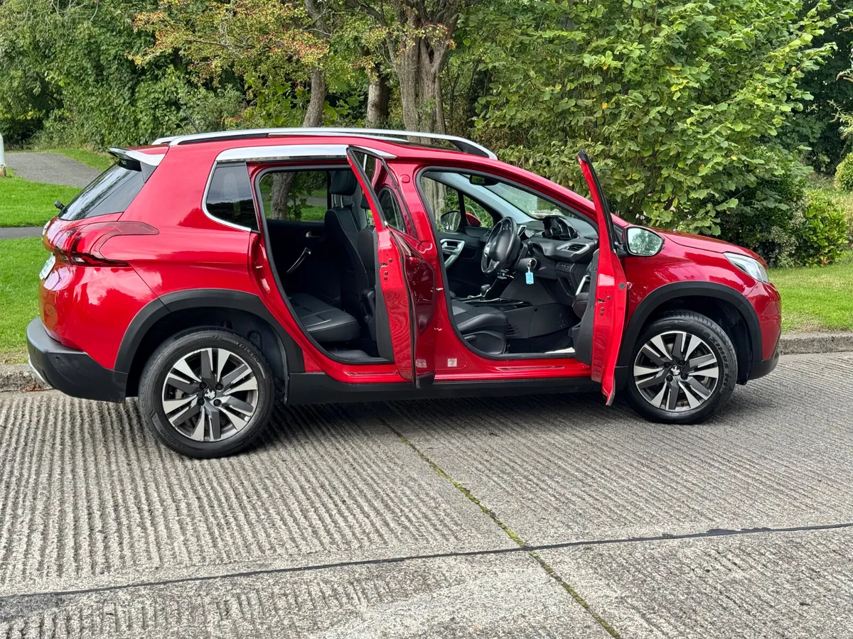 181 Peugeot 2008 1.2 Petrol Auto GLASS ROOF - Image 6