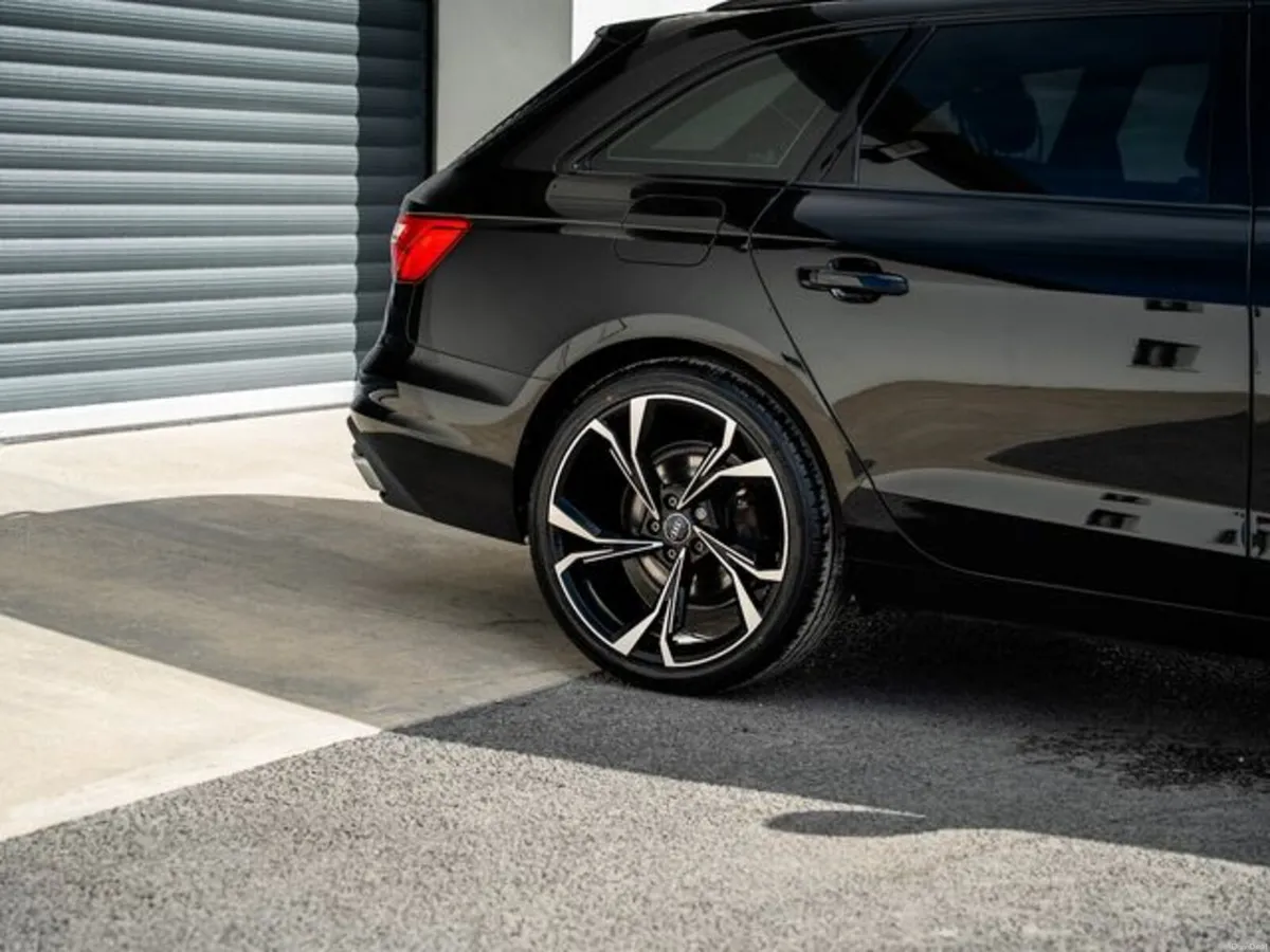 Audi A4 AVANT TDI TECHNIK - Image 4