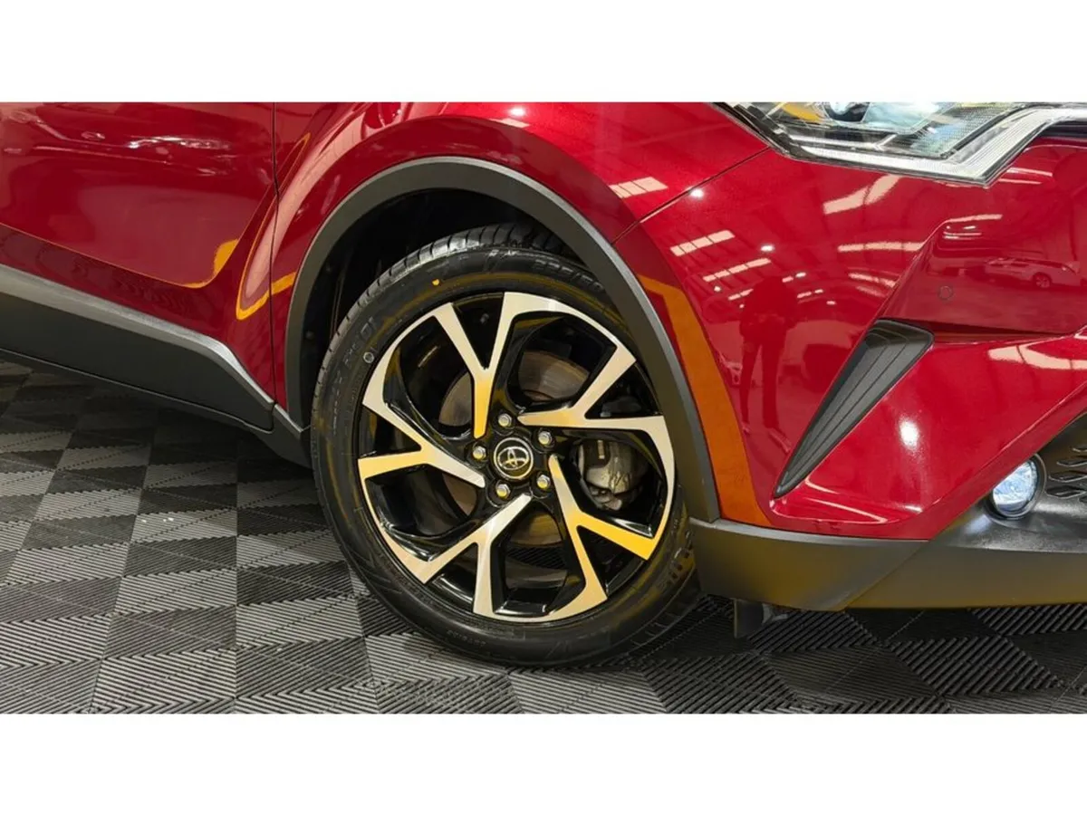 Toyota C-HR HYBRID G Leather - Image 4