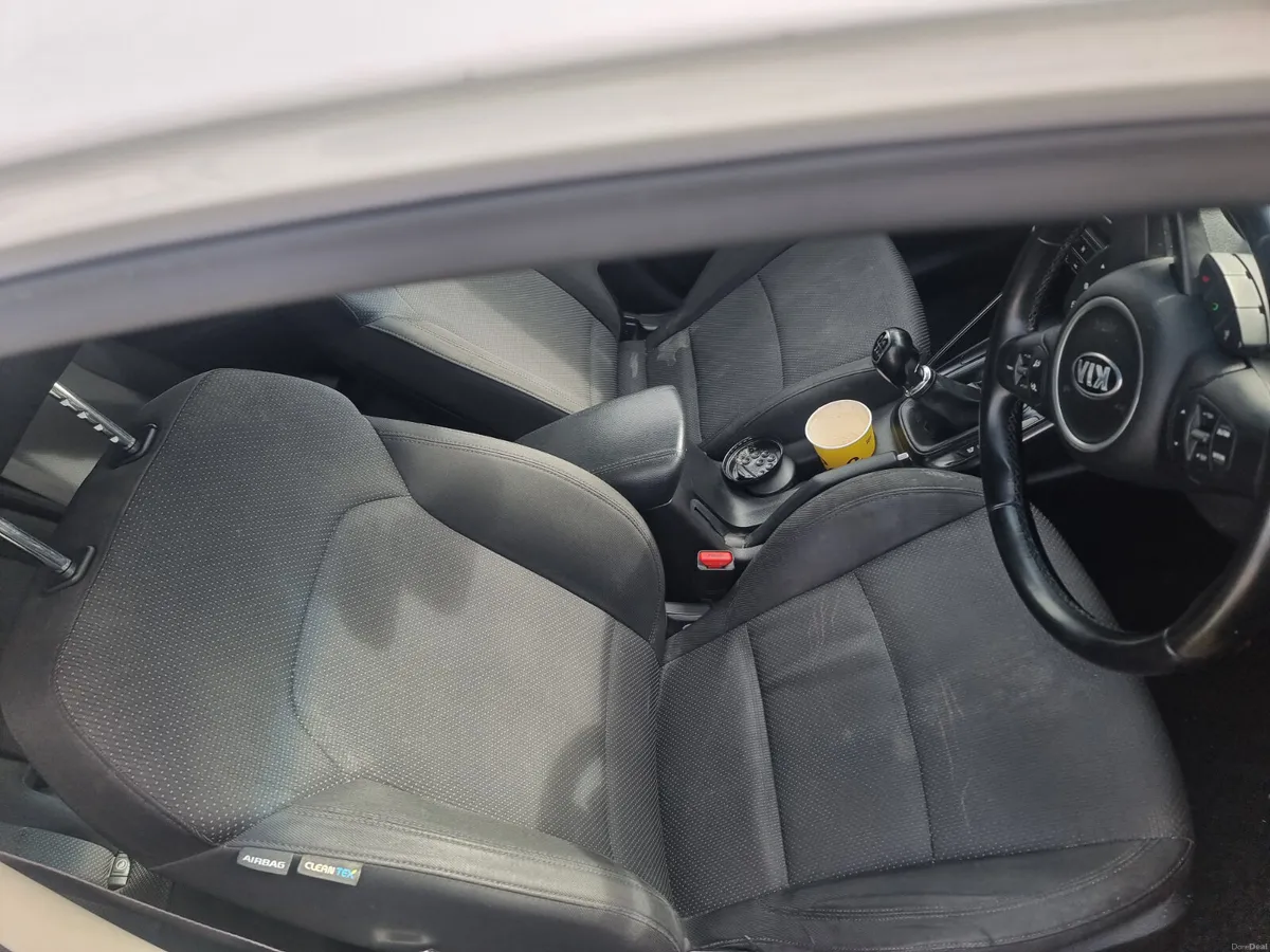 Kia Carens 2015 diesel ⛽️  absolute bargain €3650 - Image 5