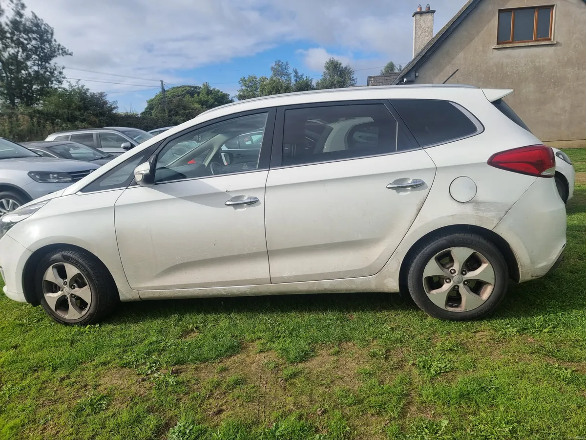 Kia Carens 2015 diesel ⛽️  absolute bargain €3650 - Image 2