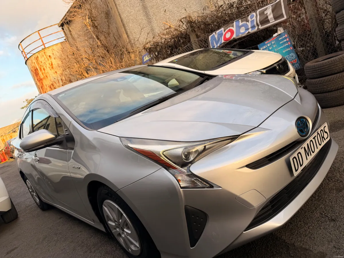 Toyota Prius 2019 self charging hybrid automatic - Image 3