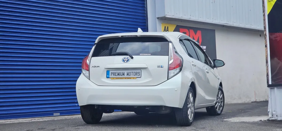 Toyota Aqua Hybrid Automatic - Image 3